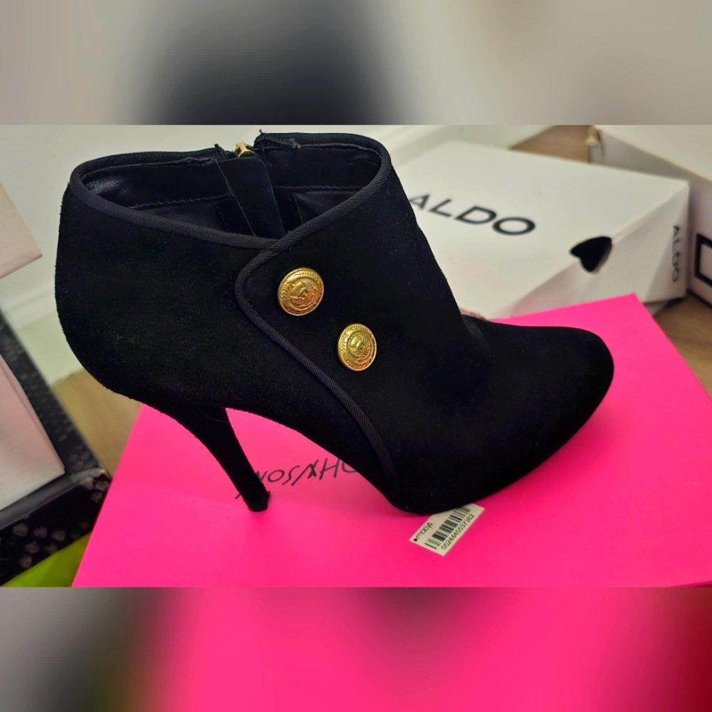 Guess ankle boots